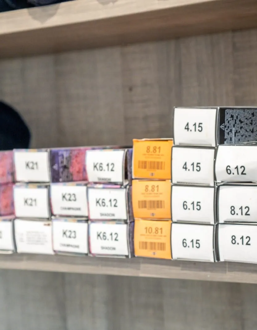 Bar à pigments de MLC Coiffure, salon de coiffure à Dunkerque